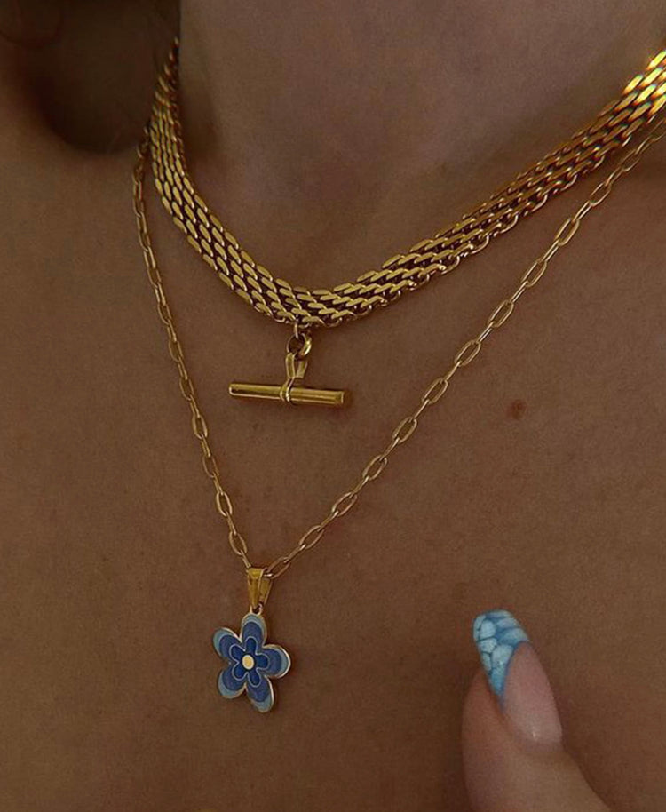 Power necklace