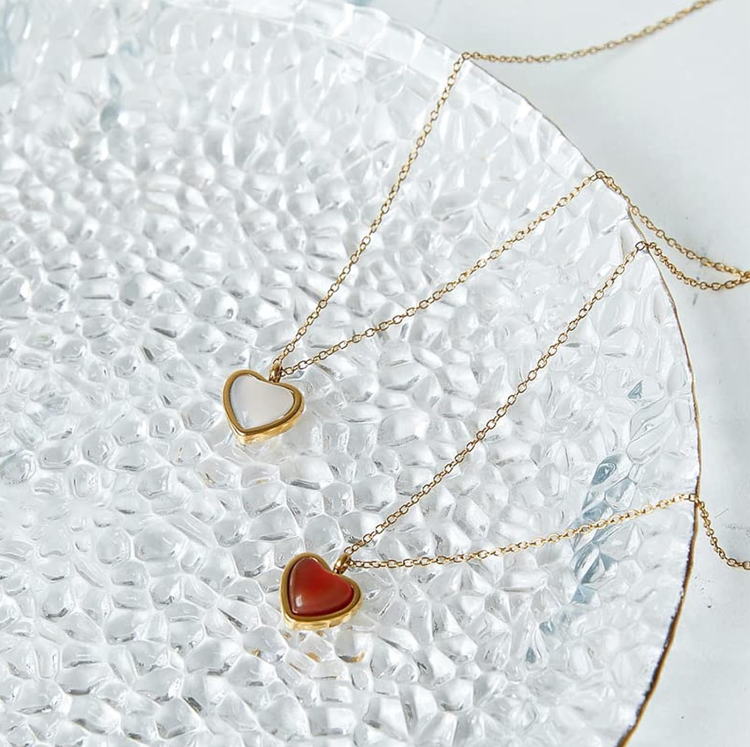 Infatuation necklace