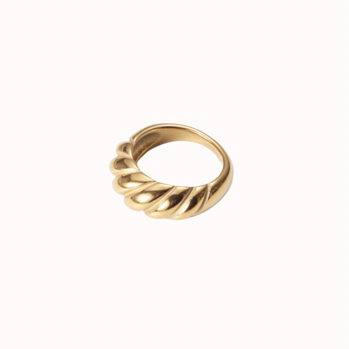 Croissant ring