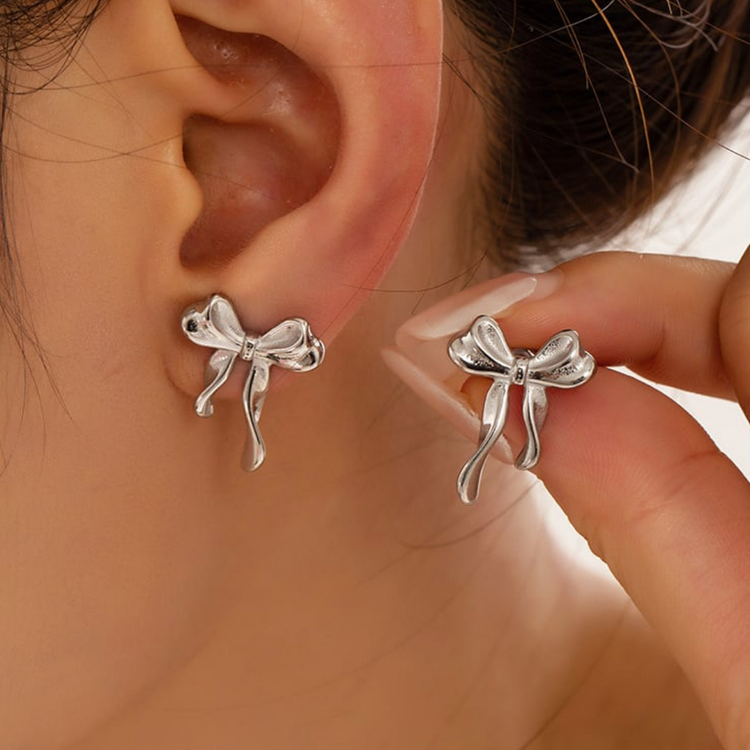 Mini Bow studs